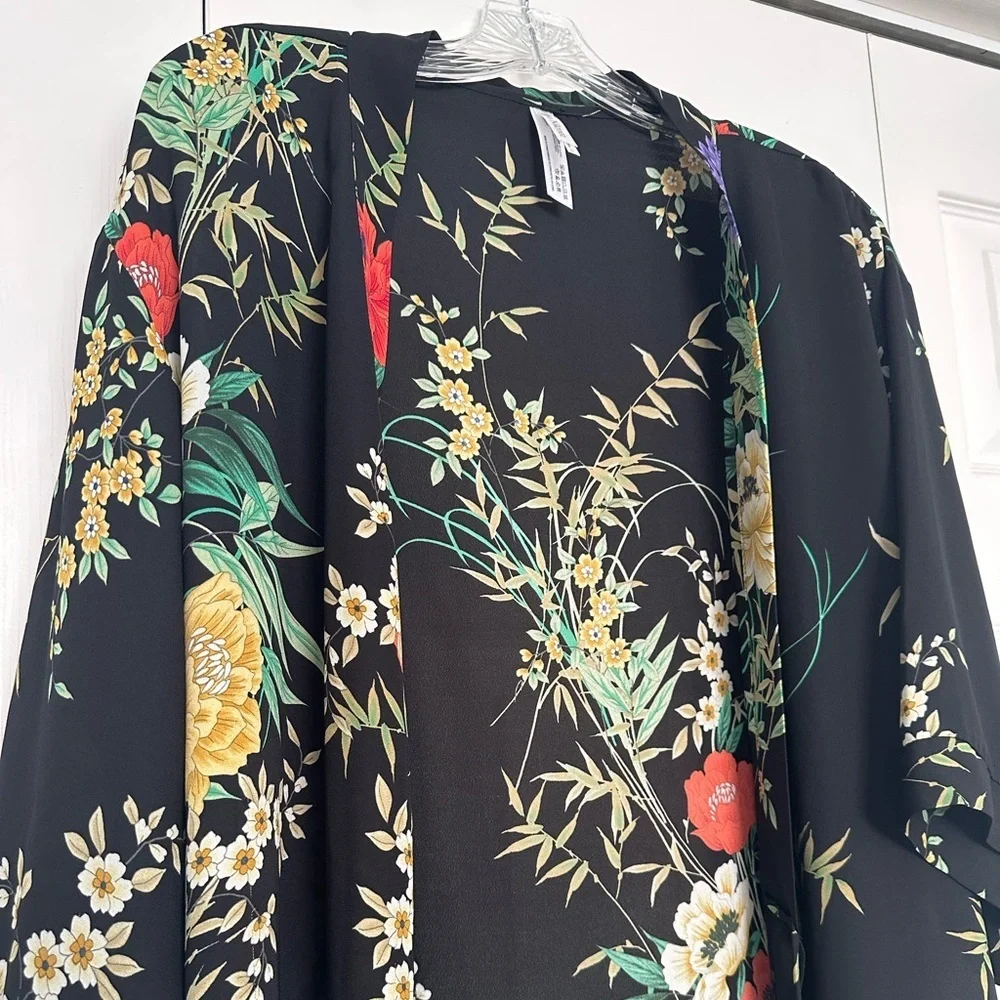 Flora Nikrooz Black Floral Robe - Size L - EUC - Picture 5 of 8